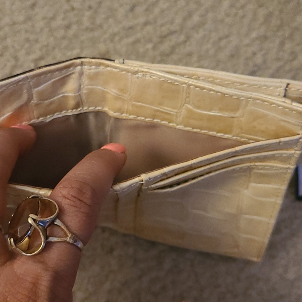 Multi-fold GUESS WALLET - Picture 4 of 6